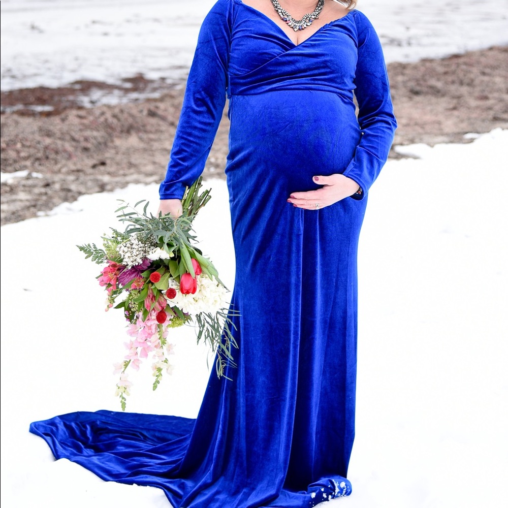 Velvet maternity off shoulder gown with train